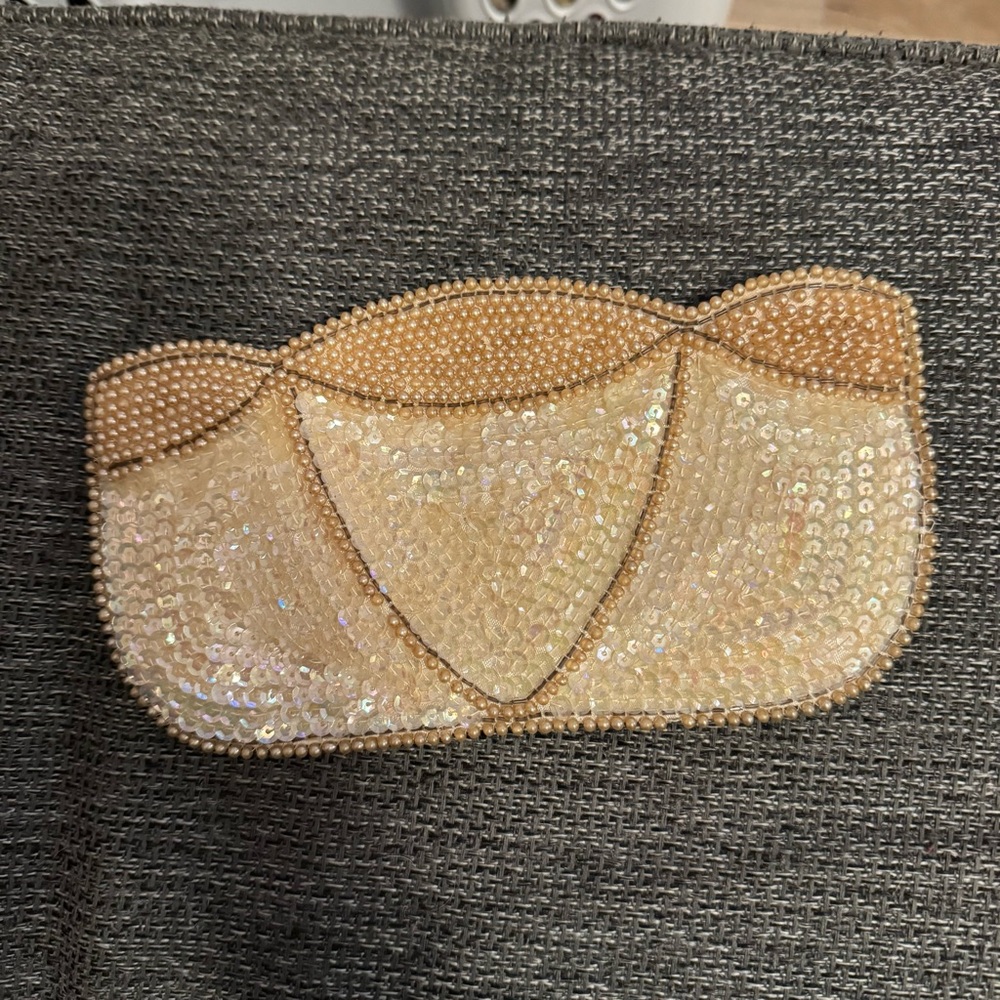 ✨ Vintage Made in Japan Beaded Sequin Clutch